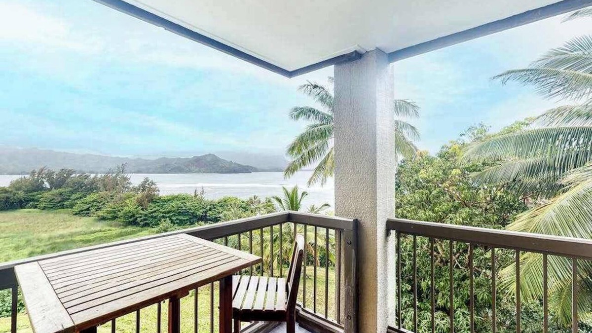 Princeville Condo | Corner Ocean Views with Pool, Hot Tub & Grill