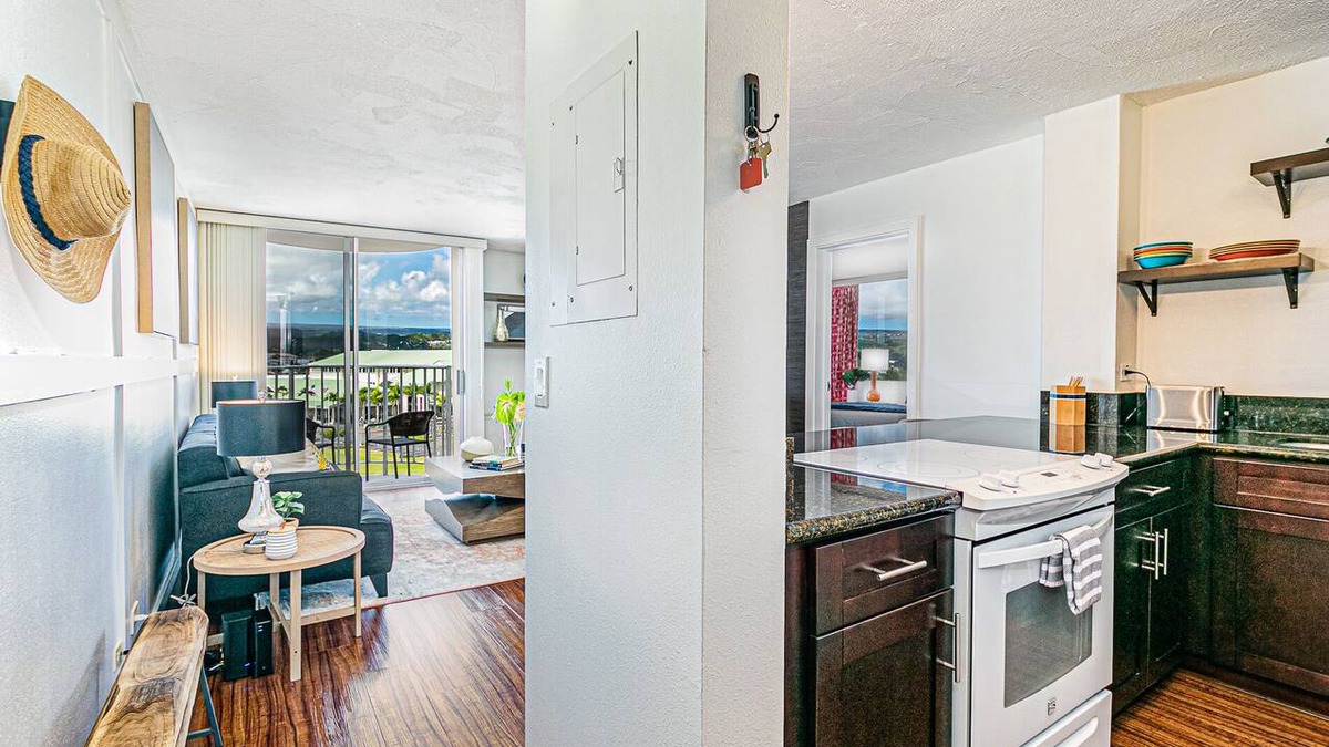 Hilo Condo | Cosmopolitan Condo - Lagoon Centre 701 In the Heart of Hilo