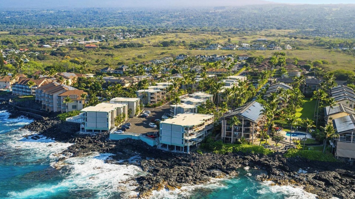 Kailua-Kona Condo | Cozy Ocean Side 1-bedroom condo in wonderful Kailua-Kona with AC