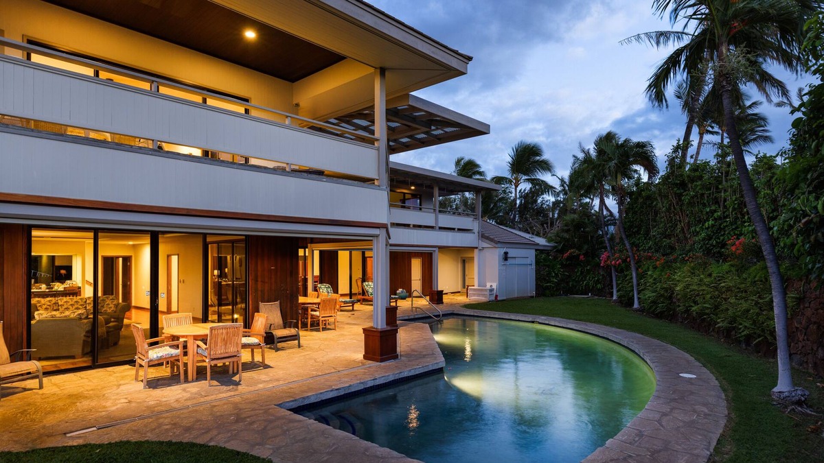 Puako House | Current rate is 40% off for Sept-Oct 15th! Pool, AC, walk to Waialea Bay