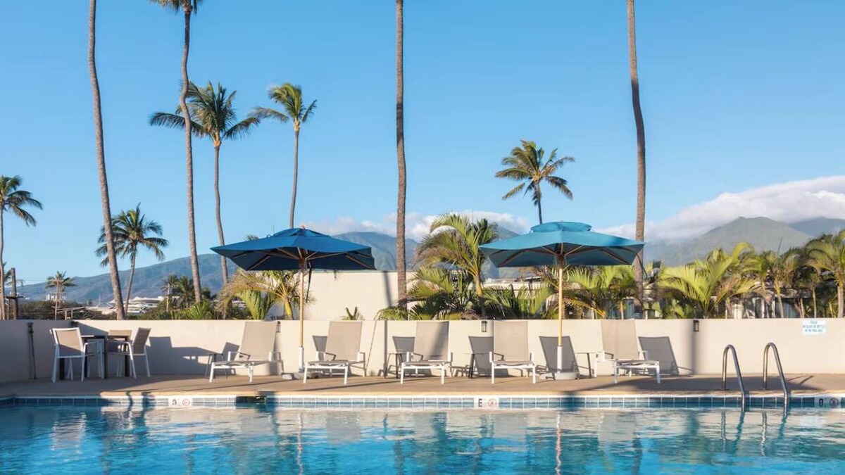 Kahului Hotel | Easy Maui Getaway | 2 Pet-Friendly Units w/Garden View & Outdoor Pool Access!