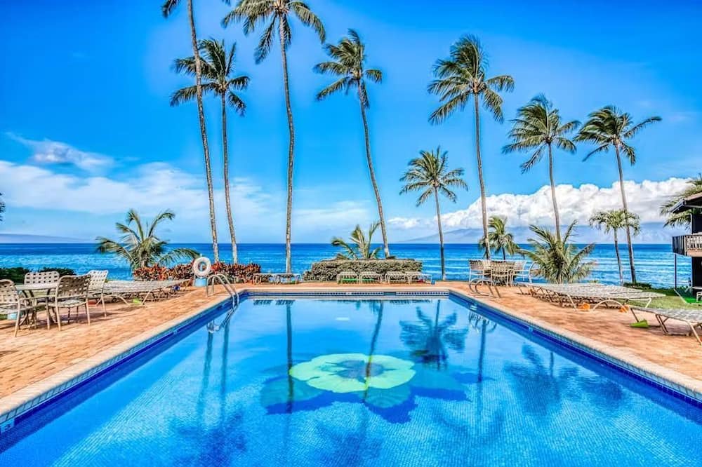 Kahana Condo | Easygoing Lahaina Stay with Pool and Views