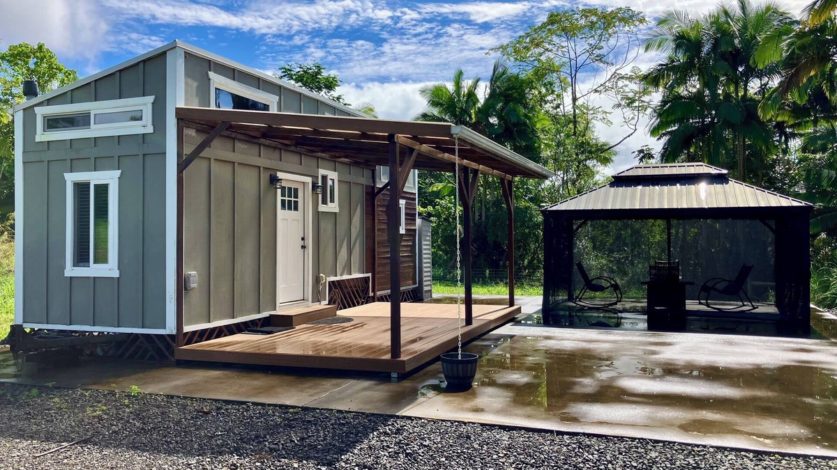 Hilo Cabin | Eco Tiny Home on Organic Farm Within Minutes of Downtown Hilo.