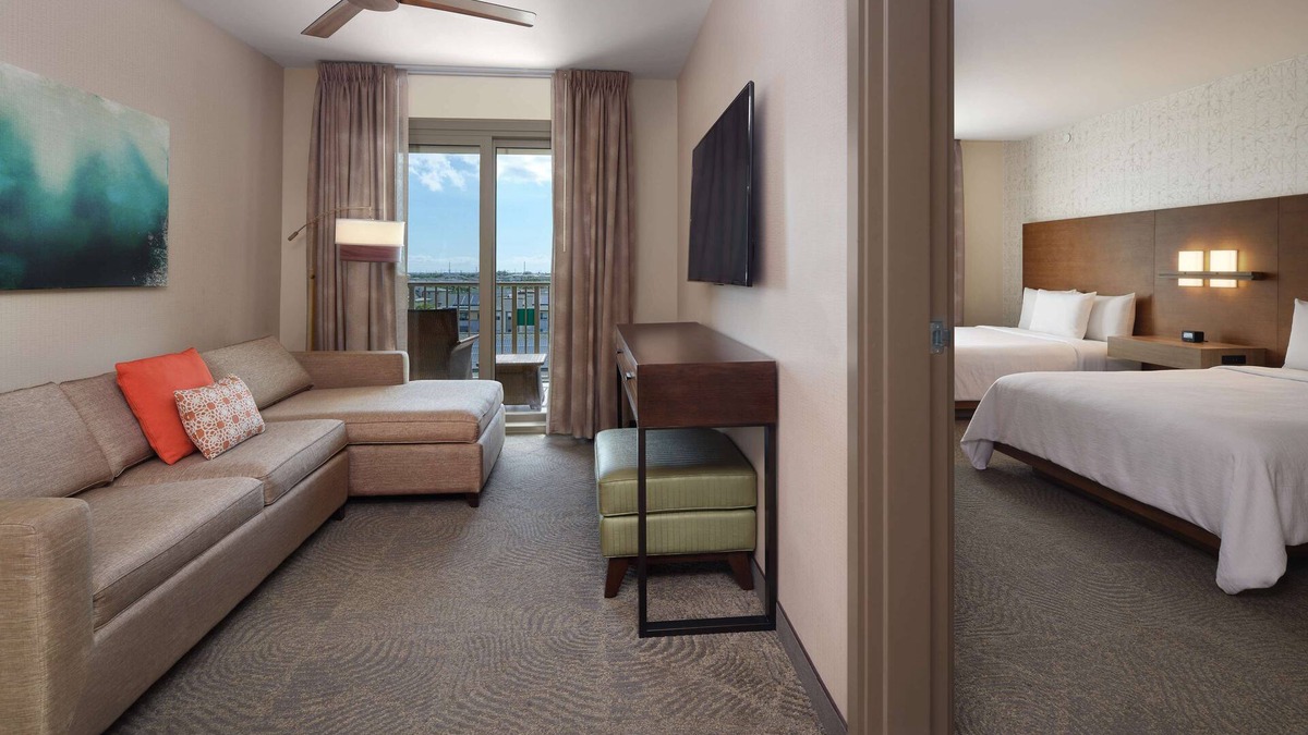 Kapolei Hotel | Embassy Suites By Hilton Oahu Kapolei