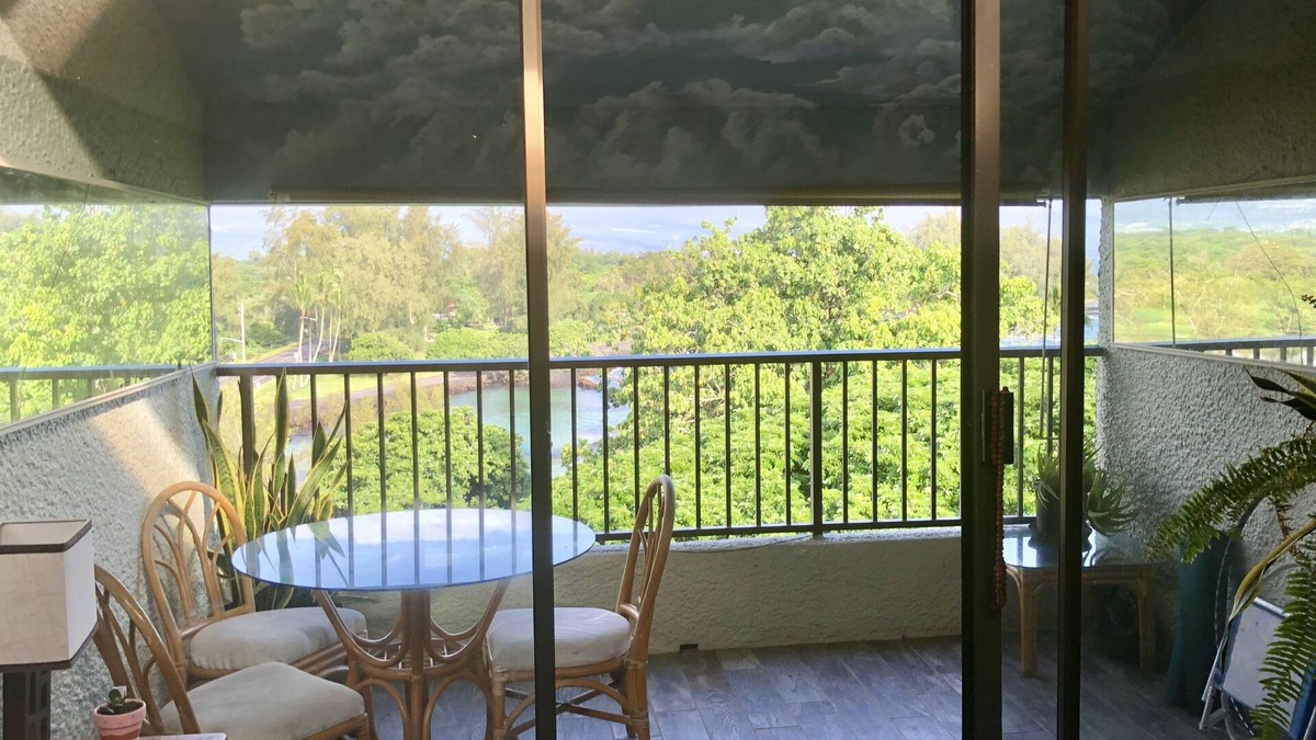 Hilo Condo | Epic Oceanfront Penthouse with Best Views in Hilo!