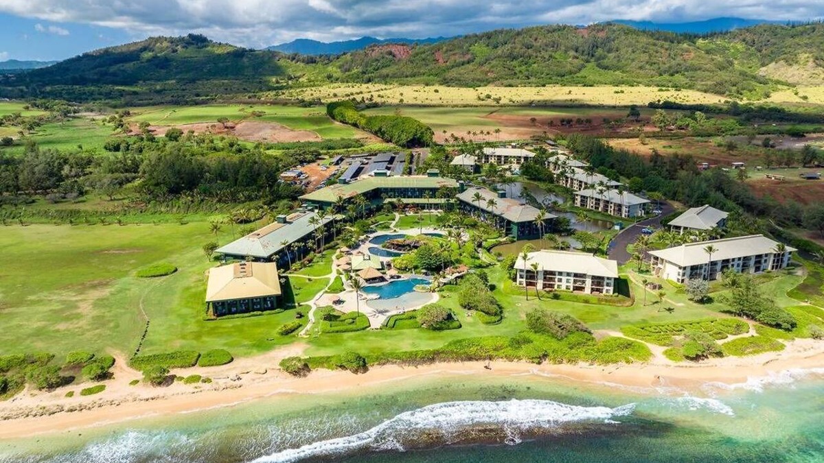 Hanamaulu Hotel | Epic Oceanview Room at Beachfront Resort