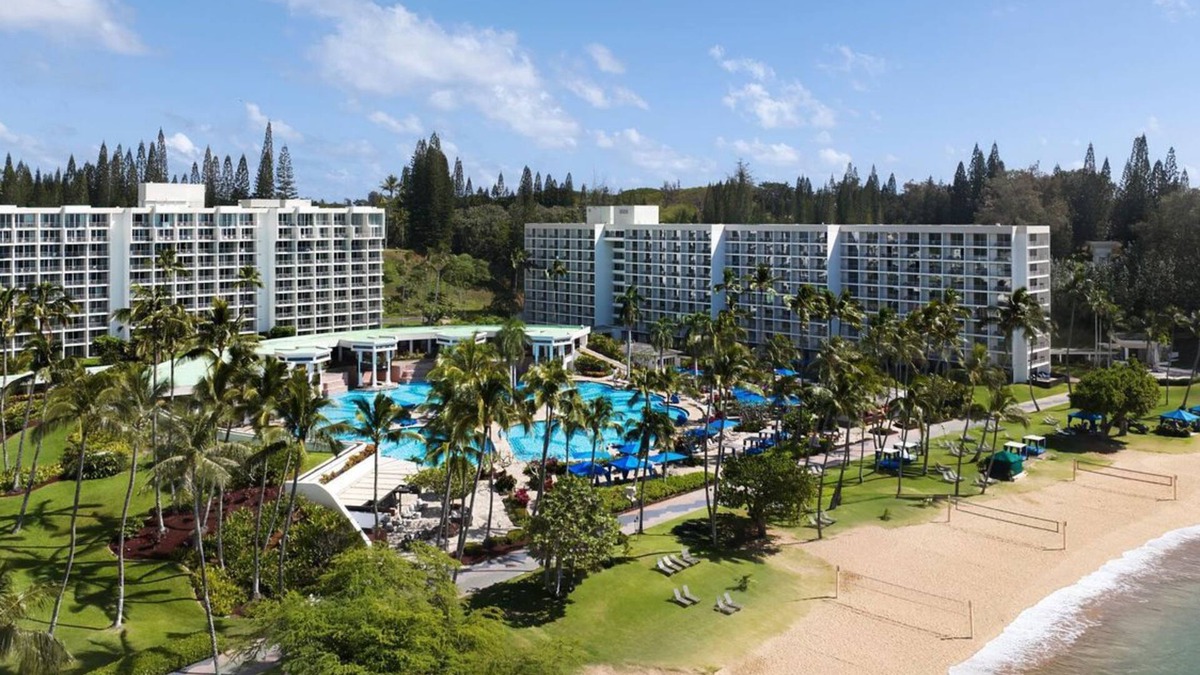 Lihue Hotel | Exciting Water Adventures! Beachfront Resort! W/Pool Access & Airport Shuttle!