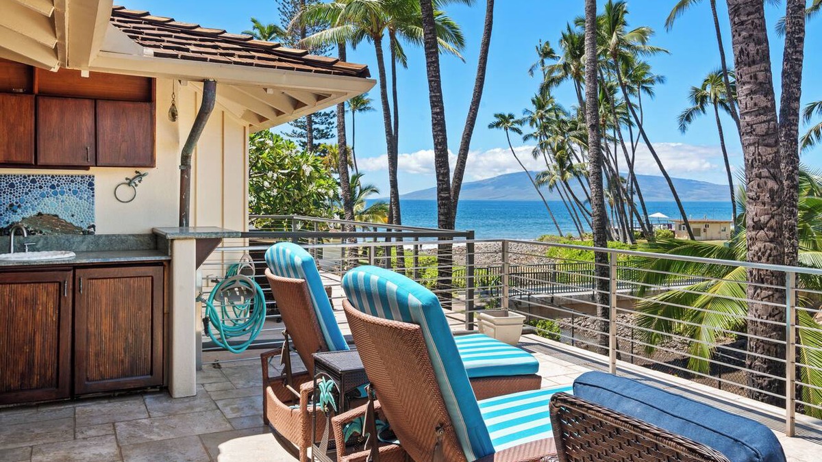 Historic Lahaina Front Street House | Expansive Ocean Views in Puamana 48-3