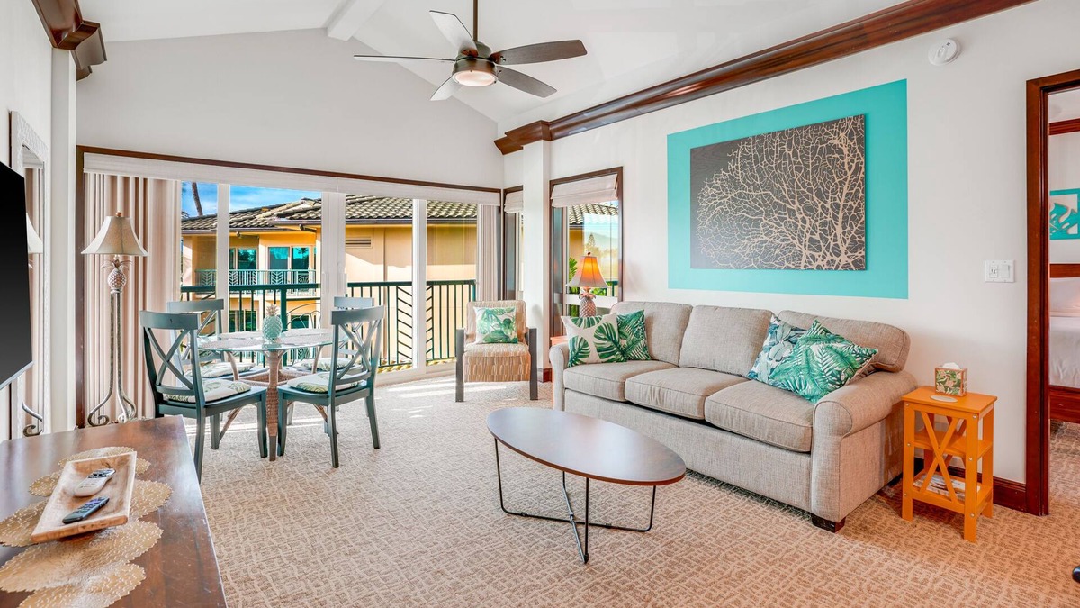 Wailua Condo | Experience Luxury Living in our Penthouse Condo with Free Parking-Book Now!