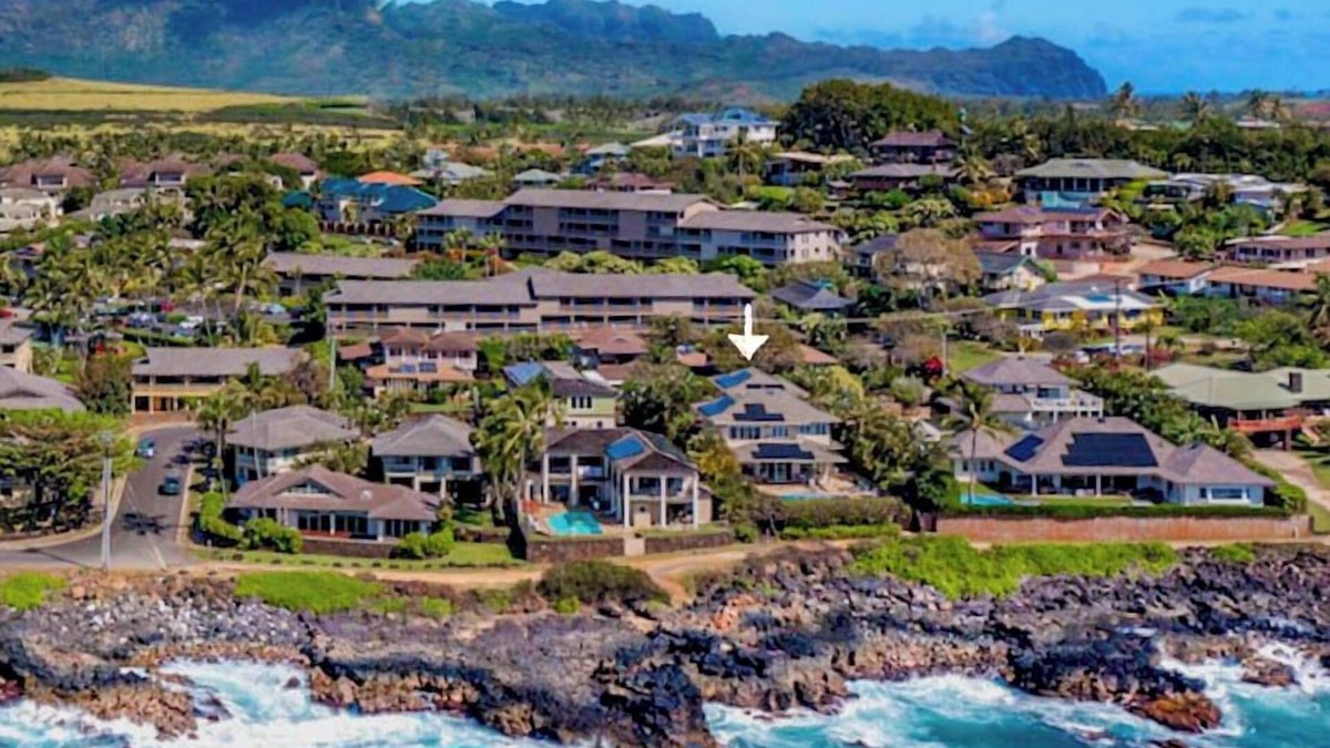 Poipu House | Fabulous 7 bedroom for 14 oceanfront Poipu pool home!