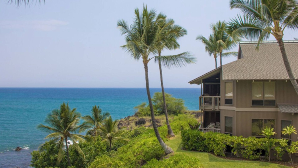 Keauhou Condo | Fabulous Kona oceanfront 5 bedrooms for 12!