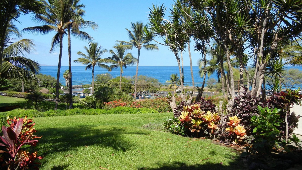 Kihei Condo | Fabulous Ocean Views from Front Row Condo!