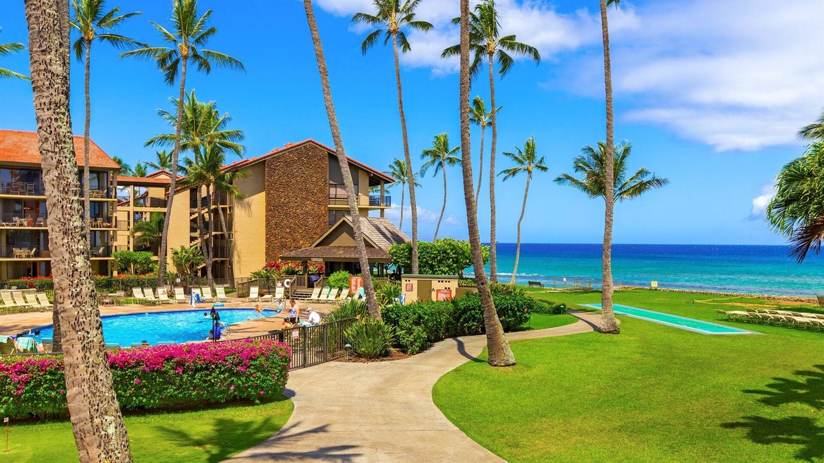 Honokowai Apartment | Fall Sale - Ground Floor- Just Renovated, AC & 20 steps to the Ocean