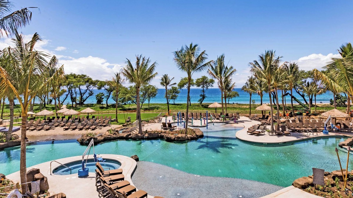 Lahaina Resort | 𝐅𝐢𝐧𝐝𝐢𝐧𝐠 𝐌𝐞𝐢𝐥𝐢: Beachfront Kaanapali Resort+Amenities! STUDIO Suite