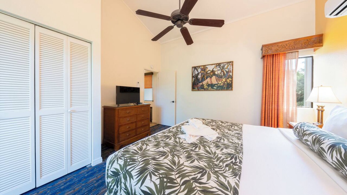 Princeville Hotel | Four 1BR Condos w/Beach Gear + Pool & Jacuzzi + Fire Pits | Free Parking
