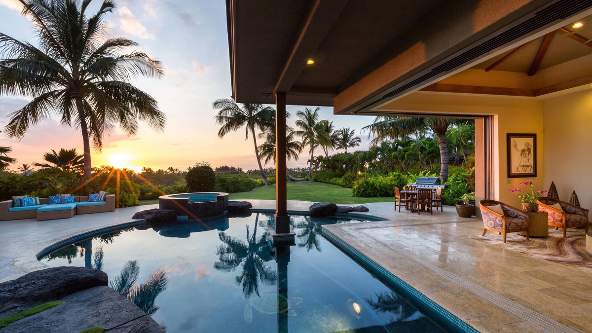 Kaupulehu House | FOUR SEASONS "HUALALAI HALE”, RESORT ACCESS, OCEAN-VIEW, 1.5-ACRES, 7 DAY RATE!