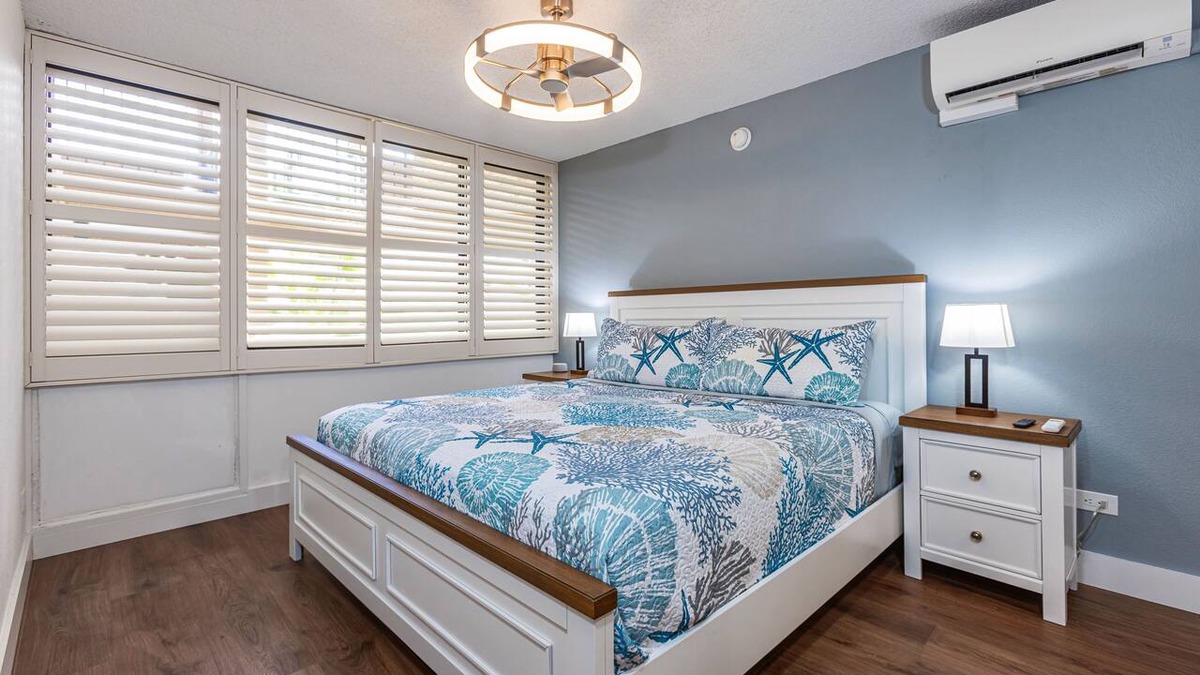 Kihei Condo | Fully Remodeled, Lanai Ocean Views, 4.95 SuperHost, 1 br, 2 bath, 3 beds