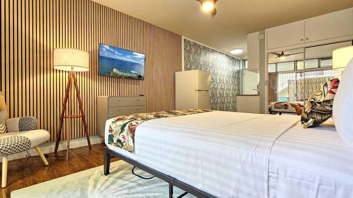 Waikiki Apartment | Furnished monthly rental Waikiki Neighborhood 305