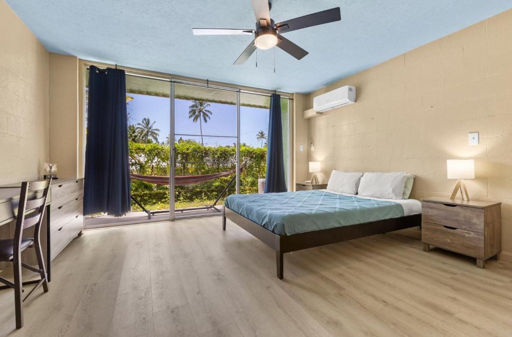 Keaukaha House | Garden Balcony 1BR Walk to Beach