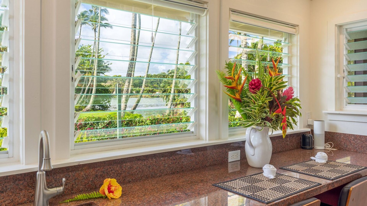 Wailua Cottage | Garden Cottage — Four-Poster Queen, Direct Wailua River Views