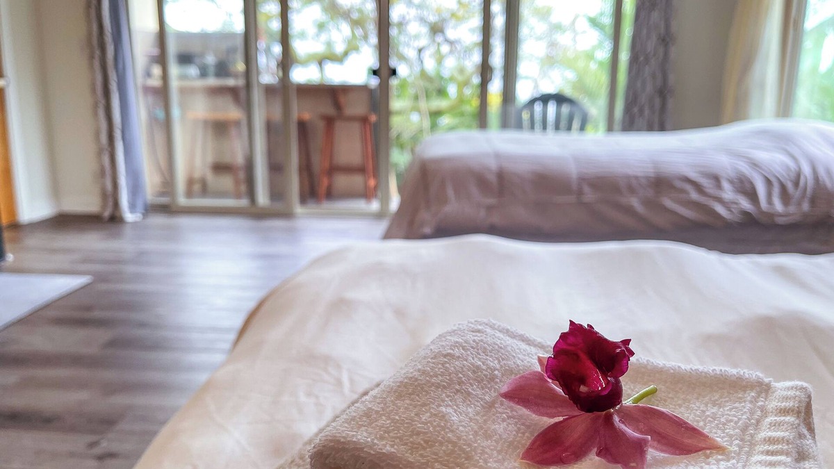 Kealakekua House | Gingerhill Farm Retreat