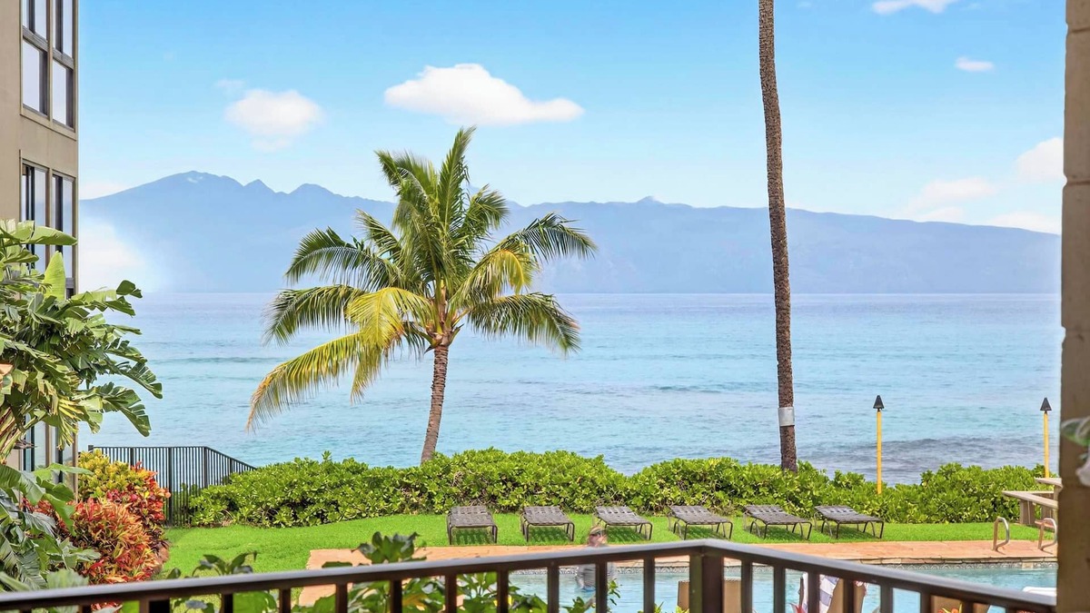 Kahana Condo | Gorgeous New Seaside Studio Retreat