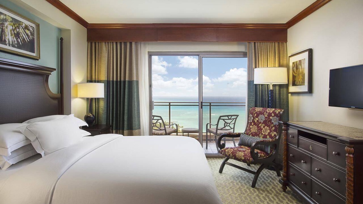 Waikiki Resort | Grand Islander HGVC HV Beachfront Resort & Spa