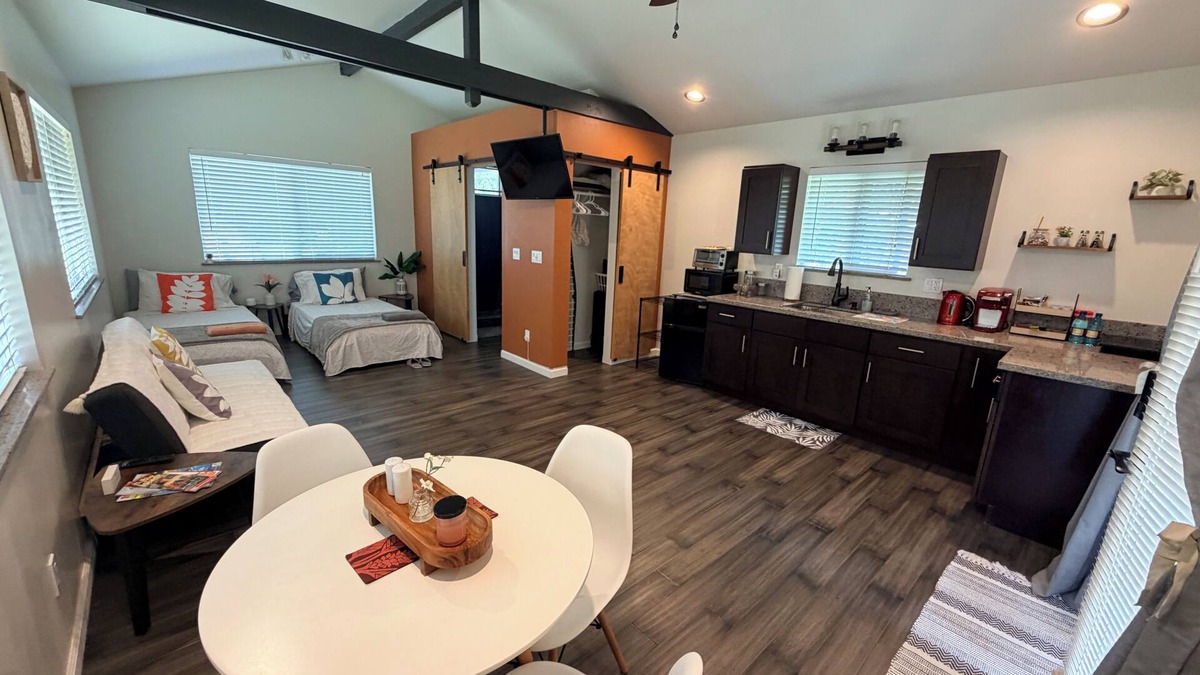 Keaau Apartment | Great for nature lovers quiet and calm. Auto gat, security cameras.