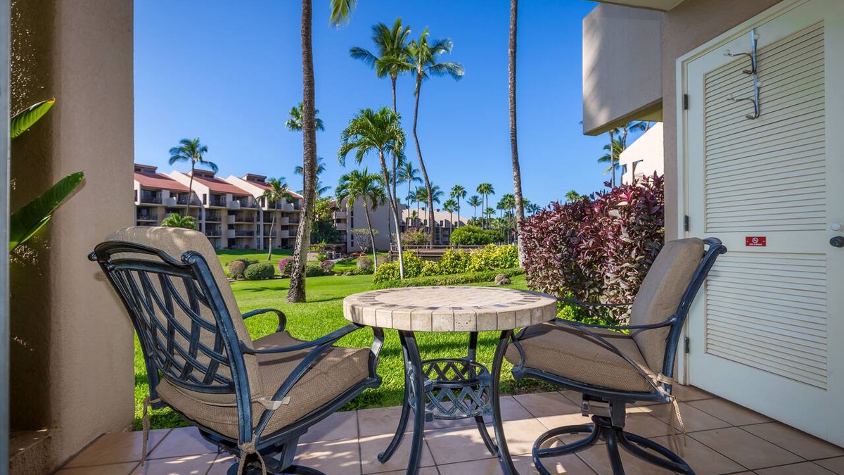 Kihei Condo | GROUND FLOOR CONVENIENCE-BEAUTIFUL OCEAN/GARDEN VIEWS-AC-METICULOUS CLEANING