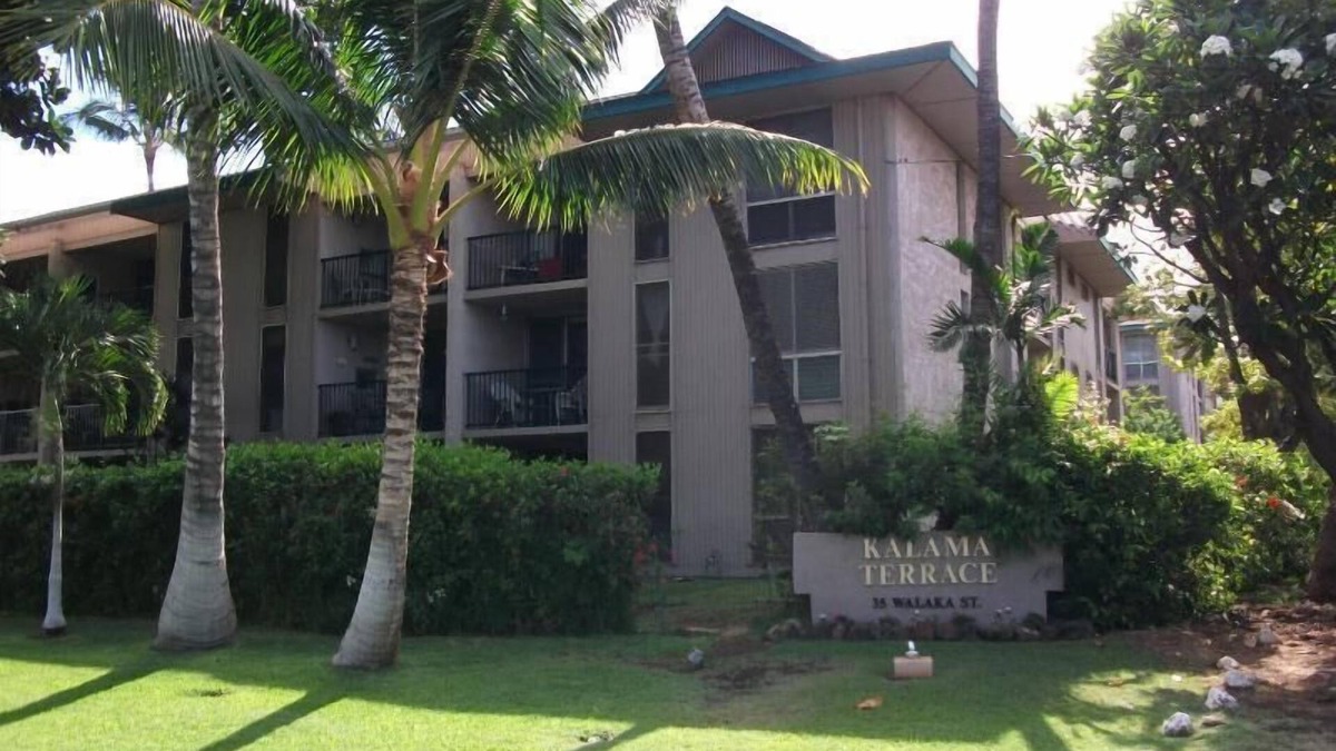 Kihei Condo | Ground Floor Corner Unit In Close Proximity To Beach And Downtown Kihei.