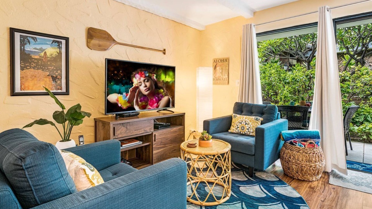 Kailua-Kona Condo | 🏖️Ground Floor Fully Upgraded Kona Condo Steps to Ocean Pool | AC