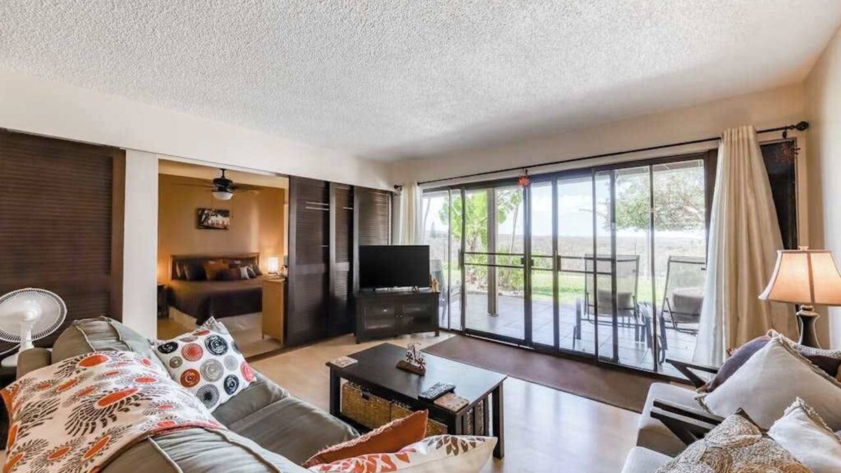 Maunaloa Condo | Ground-Floor Molokai Condo with Ocean View, Pool & Hot Tub