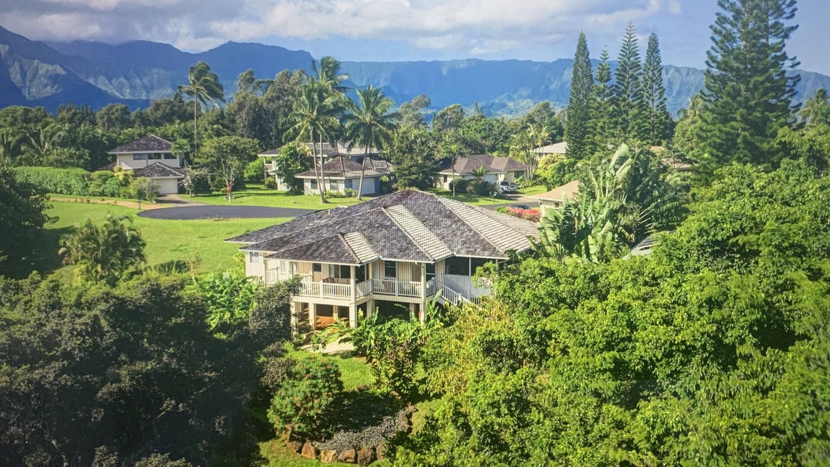 Princeville House | Hale Laniakea ~ 4 BR Modern Island Escape w AC