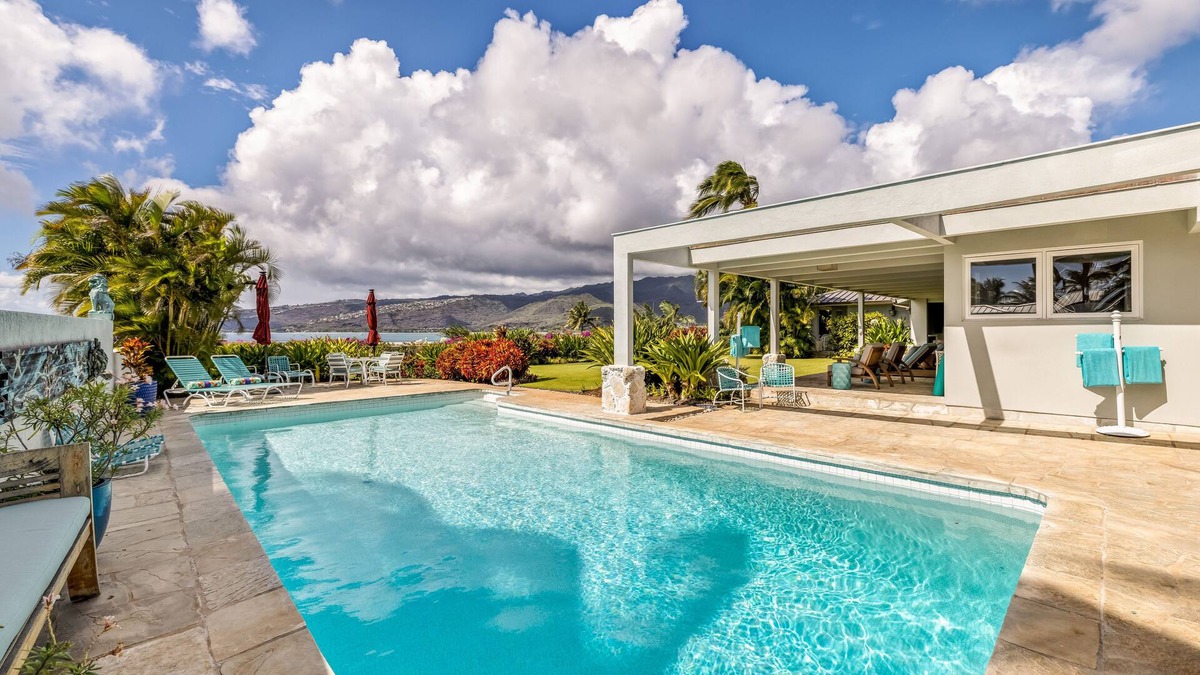 Honolulu House | Hale Ola: Luxe Home w/Heated Pool, AC & Ocean Views