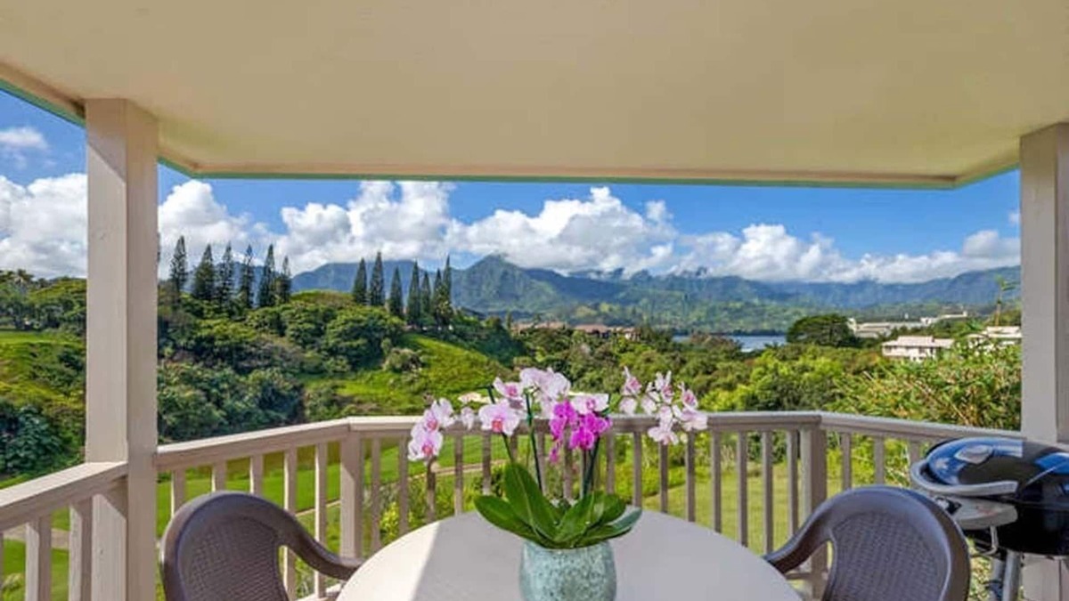 Princeville Condo | Hanalei Bay Villas #17 - a 3br/2.5 ba ocean view condominium in Princeville