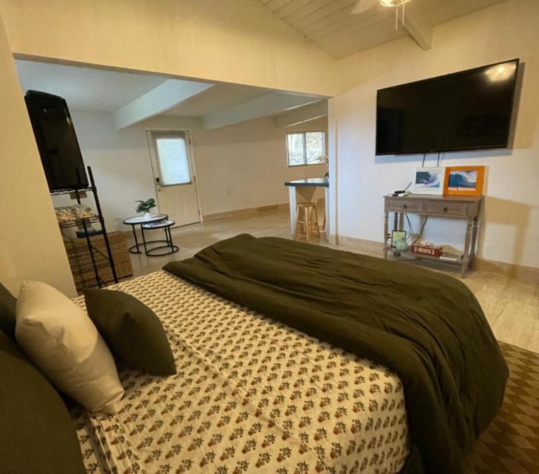Honalo House | Hawaii Private Studio
