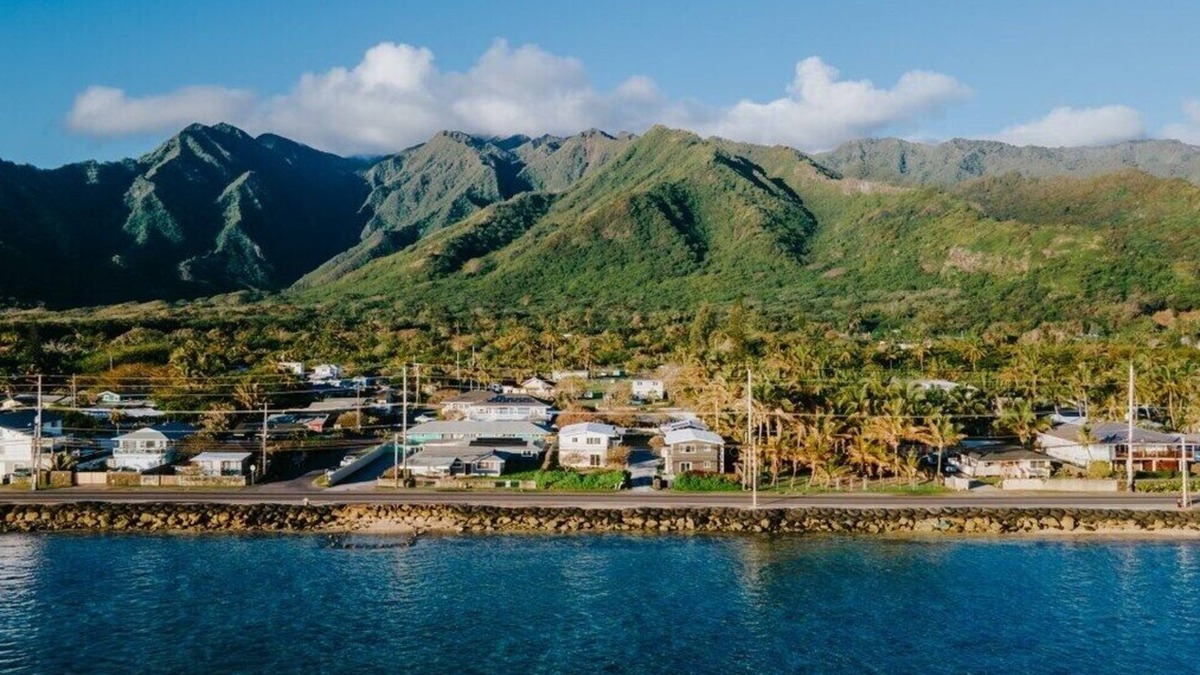 Hauula House | Hawaiian Oceanfront Oasis
