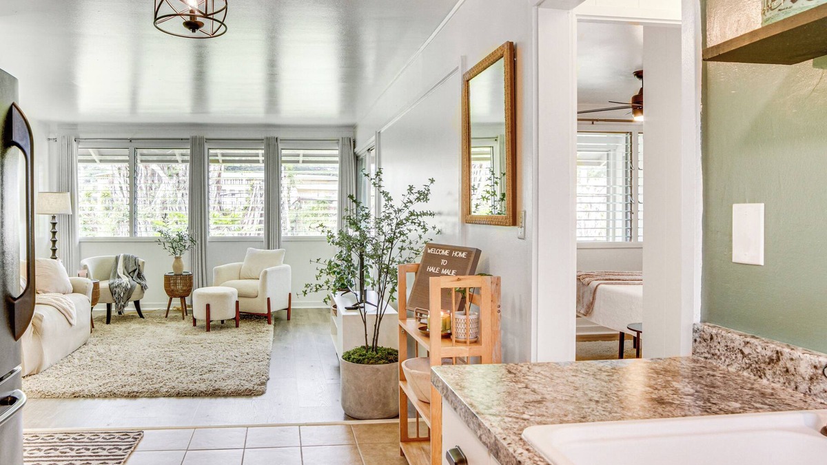 Hilo Apartment | Hilo Apartment w/Lanai - 2 Mi to Beaches!