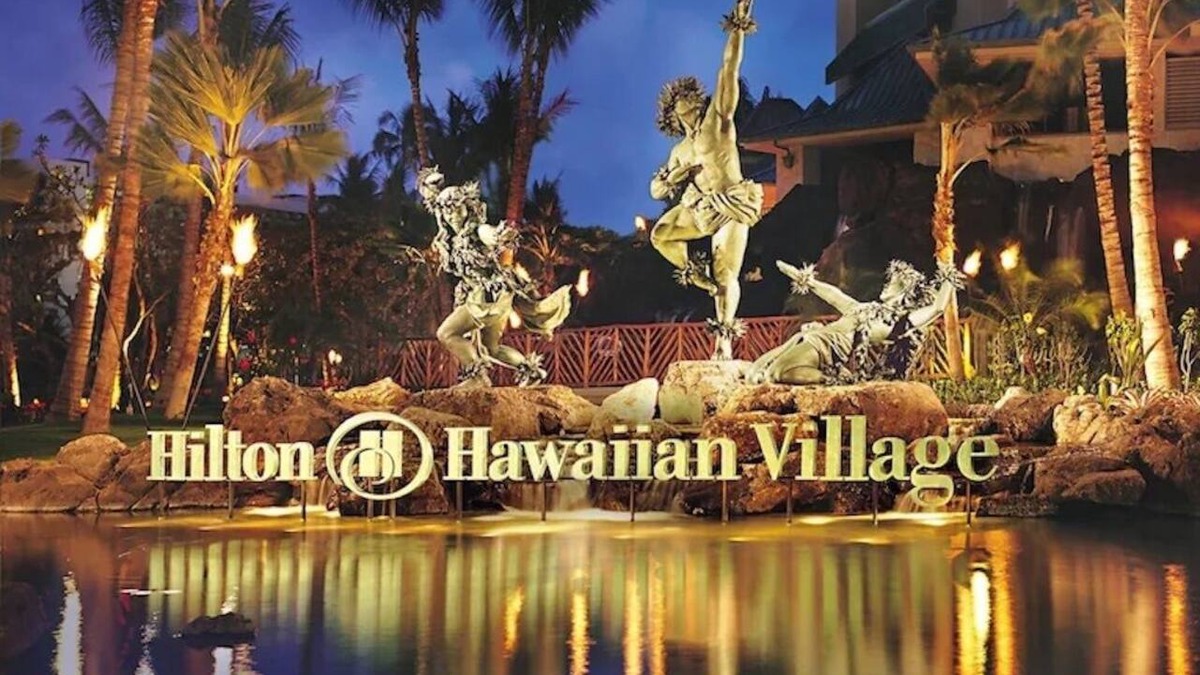 Waikiki Condo | Hilton Hawaiian Village Lagoon Tower:Two bedroom suite at a perfect beach resort