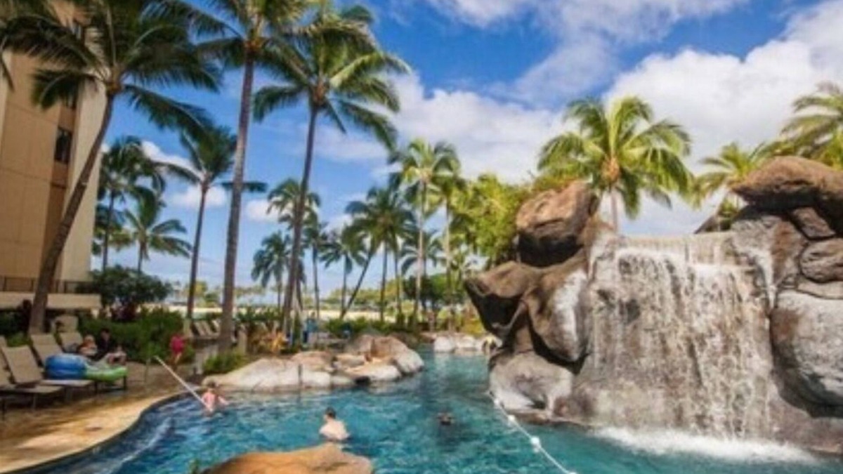 Honolulu Condo | Hilton Hawaiian Village Lagoon Tower -Spacious 2 Bedroom Condo