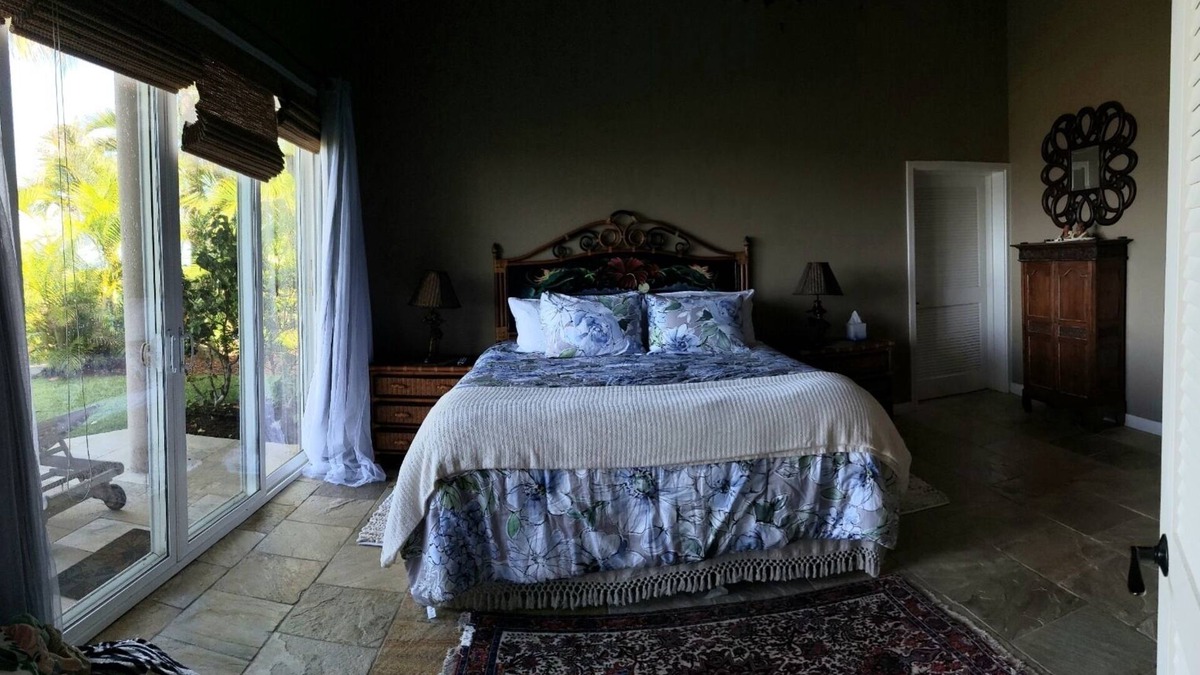 Historic Kailua Village House | Home located on the Beach with a view that’s unbelievable