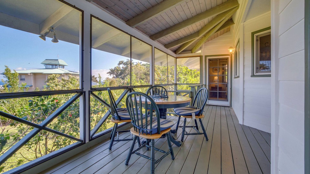 Honomu House | Honomu Home w/Screened Lanai + Ocean Views!