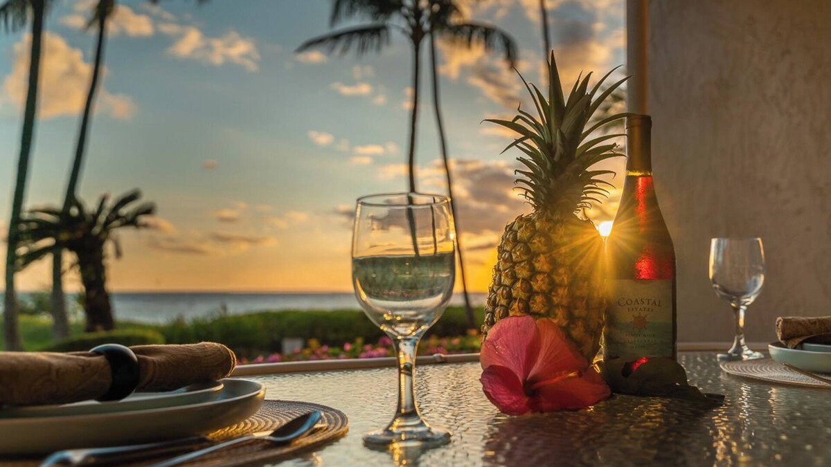 Kihei Condo | Hotel-zoned OCEAN FRONT GROUND FLOOR! Menehune Shores 121