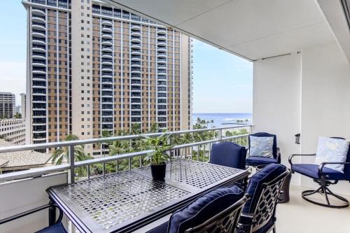 Waikiki Apartment | Ilikai 2 Ocean view Studios Sleeps 10 Steps to Harbor Complimentary Car with 6 Nights ML-4142