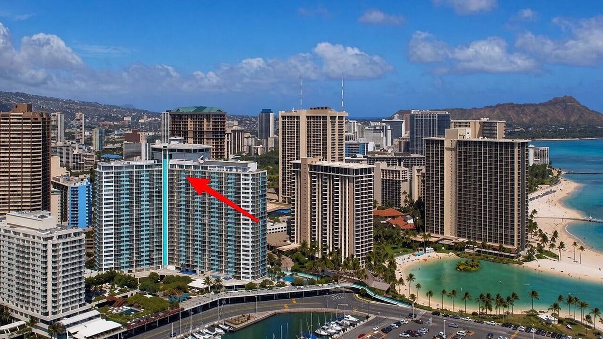 Waikiki Condo | Ilikai 4BR for 12, 2 Condos - Marina Views!