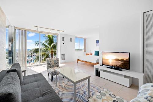 Waikiki House | Ilikai Marina 6FL Ocean View & Marina, Renovated