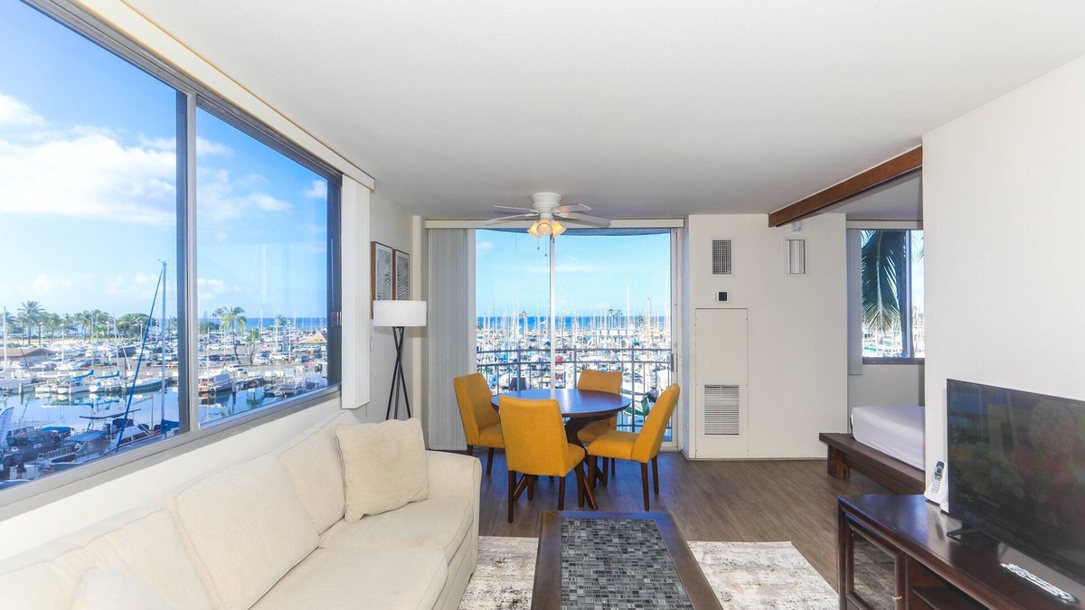 Waikiki Condo | Ilikai Marina, Minutes to the Beach, 180-Degree Ocean View!