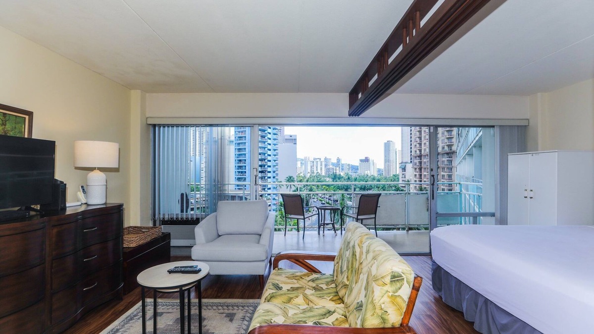 Waikiki Condo | Ilikai Tower 1 Bedroom City View Condos with Private Lanai & Free Wifi!