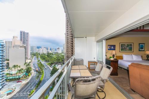 Waikiki House | Ilikai Tower 1323