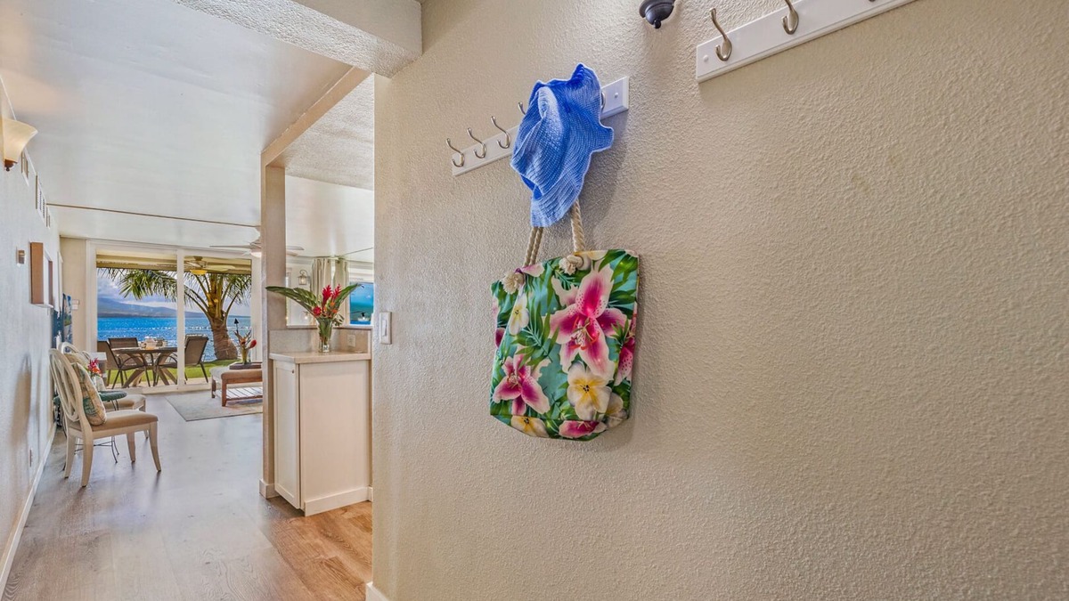 Maalaea Condo | IMPECCABLY REMODELED GROUND FLOOR OCEANFRONT - 50' FROM THE SEA TURTLE SANCUARY!